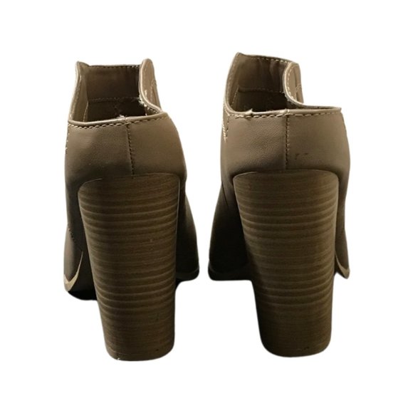 Dolce Vita Heels - Picture 4 of 4